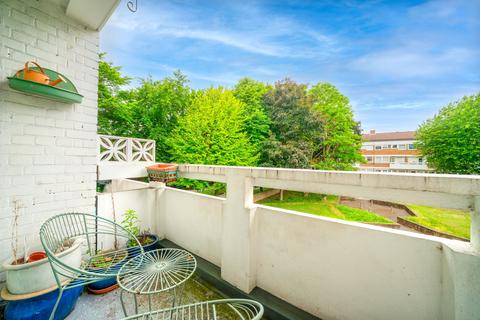 3 bedroom apartment for sale, Pownall Road, London E8