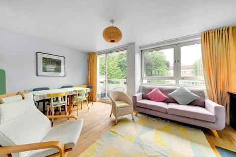 3 bedroom apartment for sale, Pownall Road, London E8