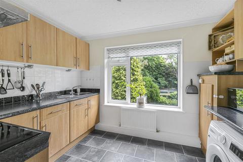 2 bedroom flat for sale, Devonshire Avenue, Sutton
