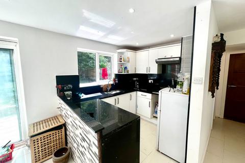 78 Waverley Road, Oxshott, Leatherhead, KT22 0RZ