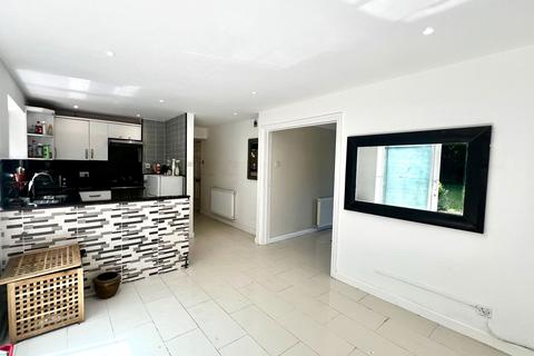 78 Waverley Road, Oxshott, Leatherhead, KT22 0RZ