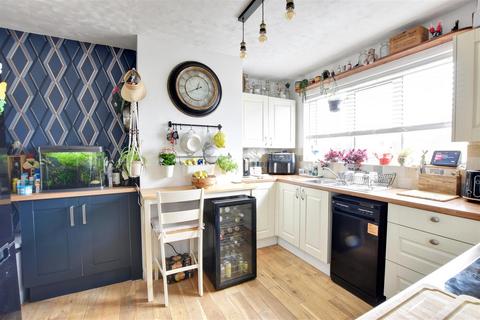 2 bedroom detached bungalow for sale, Manor Close, Icklesham, Winchelsea