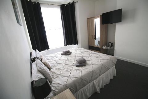House share to rent, Lancelot Road, Wembley