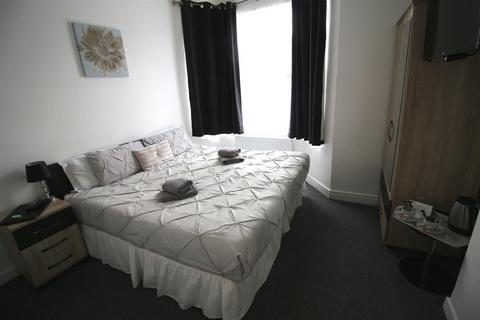 House share to rent, Lancelot Road, Wembley