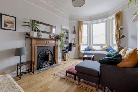 8/7 Hermitage Park, Edinburgh, EH6 8HB
