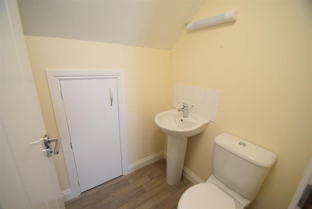 Second Floor WC.JPG
