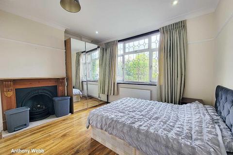 undefined, Halstead Road, Winchmore Hill, N21