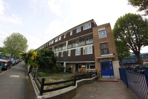 5 bedroom flat to rent, Malmesbury Road, London E3