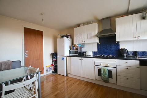 5 bedroom flat to rent, Malmesbury Road, London E3