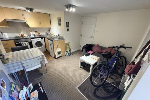 1 bedroom apartment to rent, Wetherby Grove, Burley, Leeds, LS4 2JH