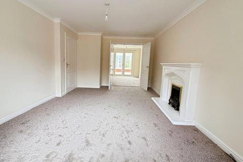 3 bedroom detached house to rent, Norrels Drive, Rotherham S60