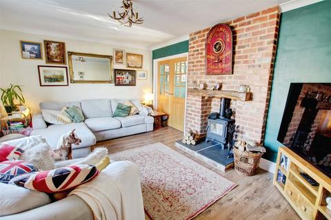 42 Alexandra Close, Framwellgate Moor, Durham, DH1 5ED
