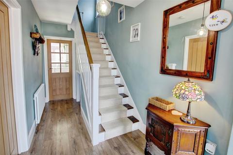 42 Alexandra Close, Framwellgate Moor, Durham, DH1 5ED