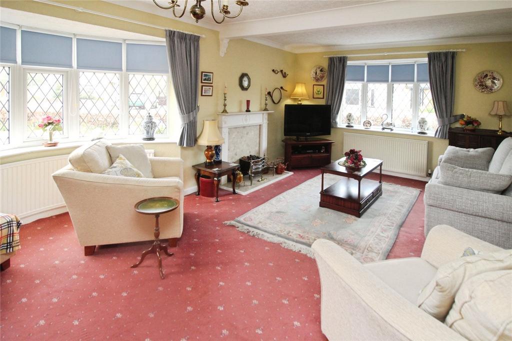Extended Lounge