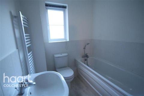 2 bedroom end of terrace house to rent, South Colchester