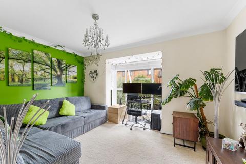 2 bedroom terraced house for sale, Farriers Road, Epsom KT17