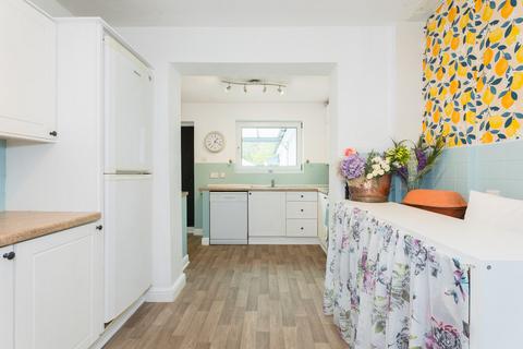 undefined, Pondtail Road, Horsham, RH12