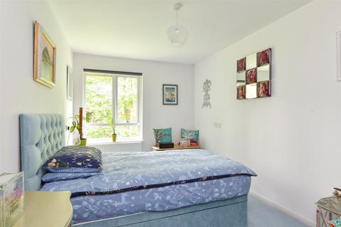 1 bedroom flat for sale, Warren Drive, Lewes, East Sussex