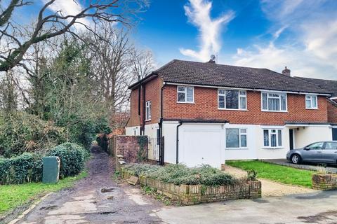3 bedroom semi-detached house for sale, Horley, Surrey, RH6