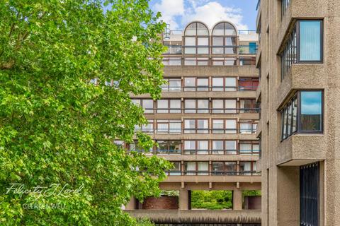 1 bedroom flat for sale, Golden Lane Estate, London EC1Y