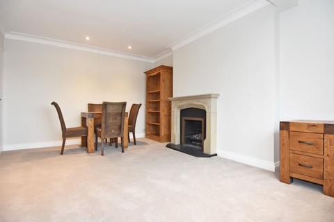 24 Kelvedon Close, Kingston Upon Thames, KT2 5LG