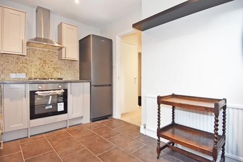 24 Kelvedon Close, Kingston Upon Thames, KT2 5LG