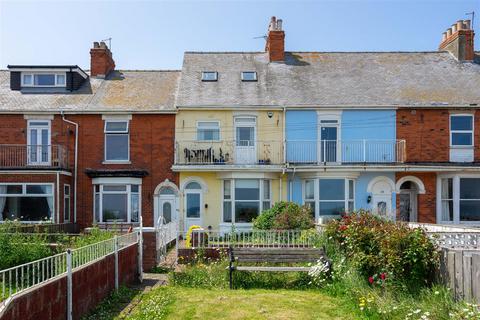 9 Marine Parade, Withernsea, HU19 2DR