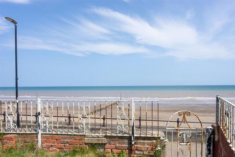 9 Marine Parade, Withernsea, HU19 2DR