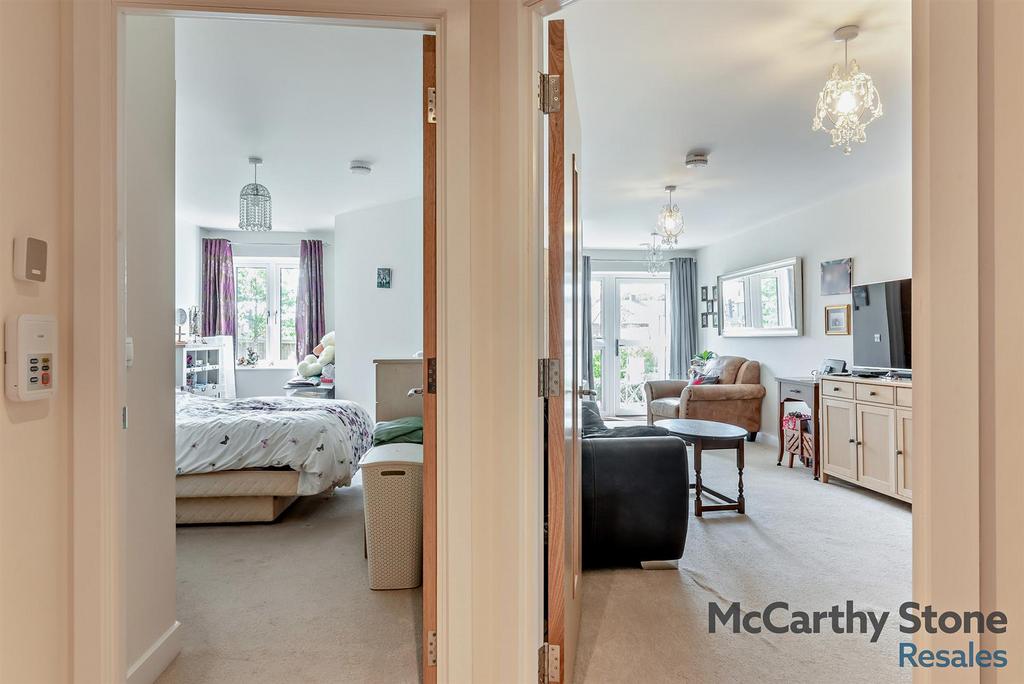 8639768-interior04-800.jpg