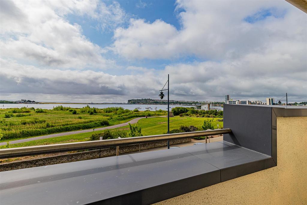 Windsor Esplanade 22-28.jpg