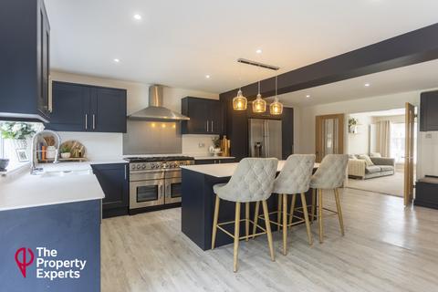 3 bedroom semi-detached house for sale, Buckden Close, Reading, RG5