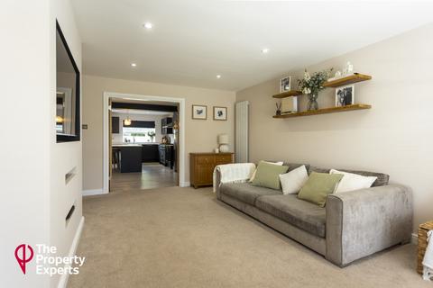 3 bedroom semi-detached house for sale, Buckden Close, Reading, RG5