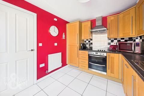 3 bedroom end of terrace house for sale, Peter Pulling Drive, Queens Hill, Norwich