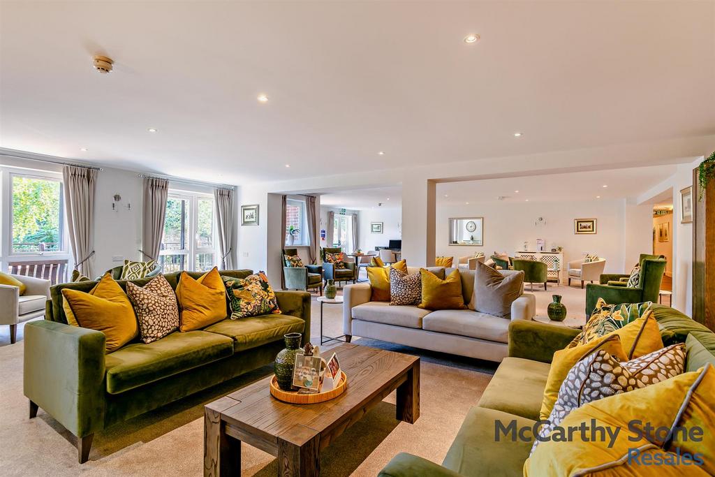Homeowners Lounge