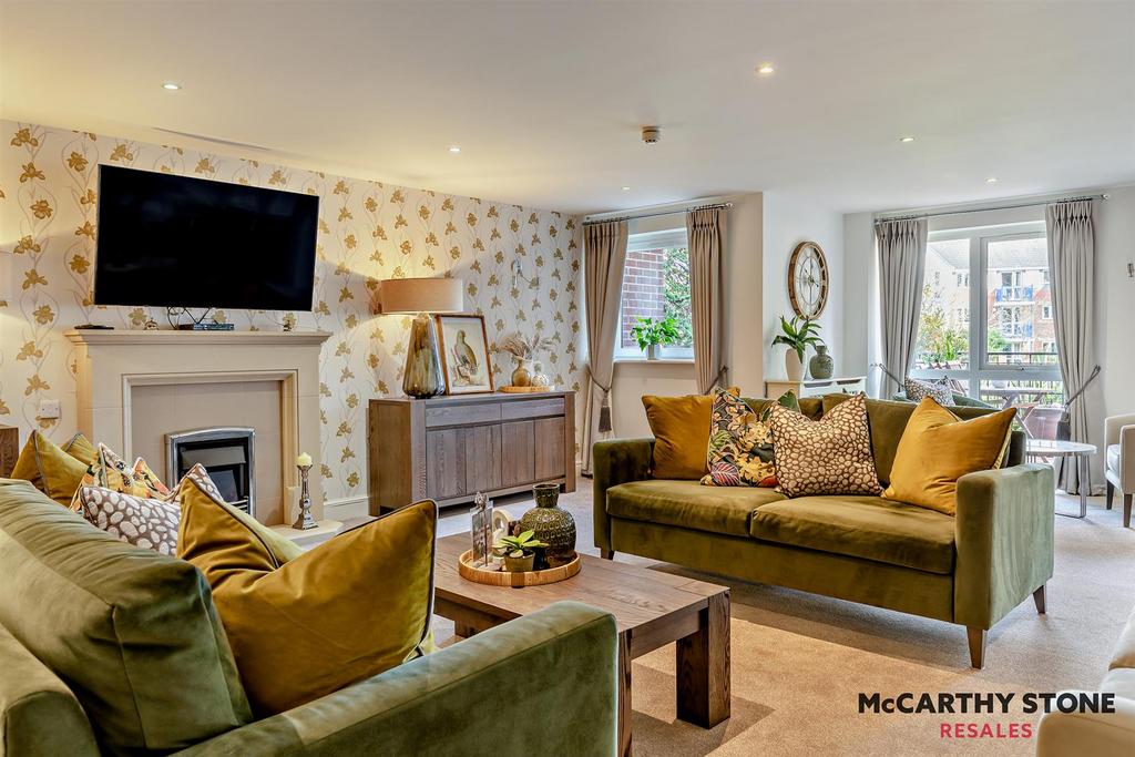 Homeowners Lounge