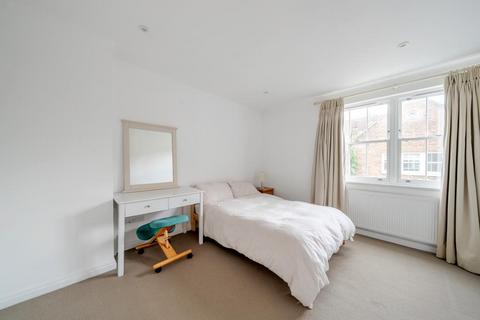 5 Caroline Place, London, W2 4AW