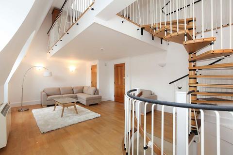 2 bedroom flat to rent, Forum Magnum Square, London SE1