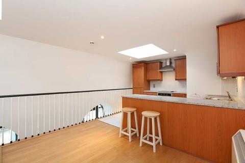 2 bedroom flat to rent, Forum Magnum Square, London SE1