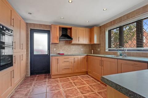 3 bedroom detached bungalow for sale, Worcester Close, Braintree, CM7