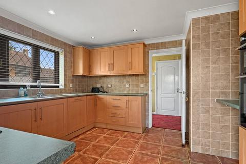 3 bedroom detached bungalow for sale, Worcester Close, Braintree, CM7