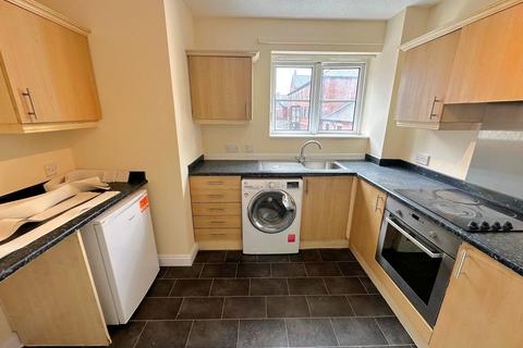 2 bedroom flat to rent, Derby Road, Preston PR2
