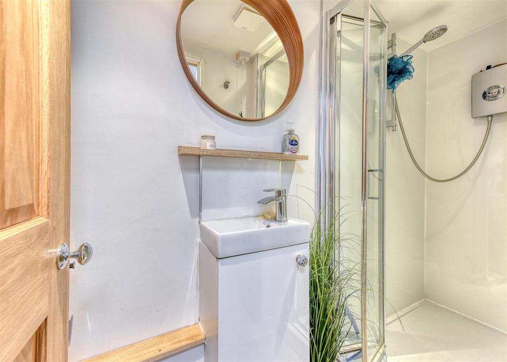 224 Castlecroft Road-shower room.jpg