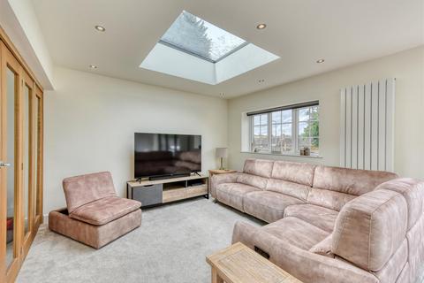 224 Castlecroft Road, Wolverhampton, WV3 8ND