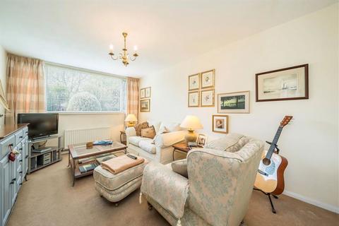 2 bedroom flat for sale, Baring Road, London SE12