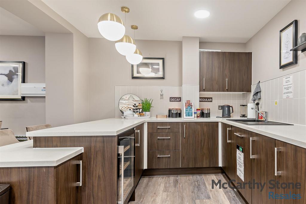 8651513-interior02-800.jpg