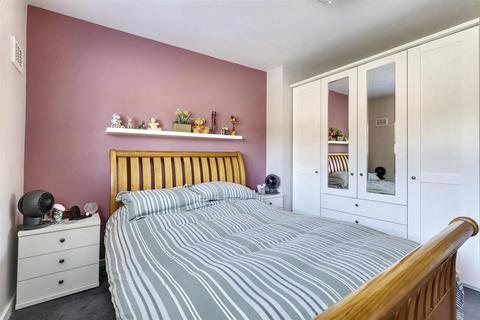 51 Rendlesham Road, Enfield, EN2 0TY