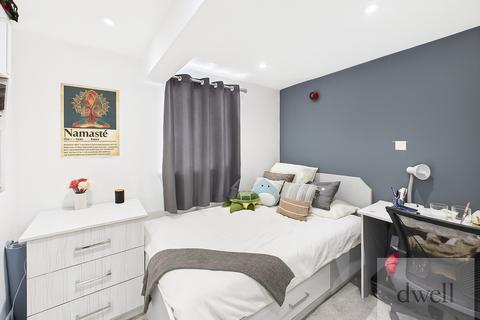 1 bedroom in a house share to rent - Talbot Mount, Burley, Leeds, LS4