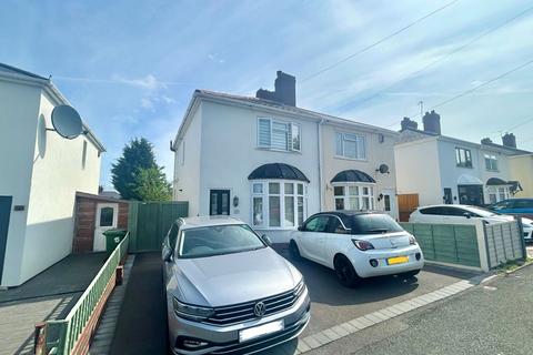 17 Gordon Avenue, Lanesfield, Wolverhampton, WV4 6PX