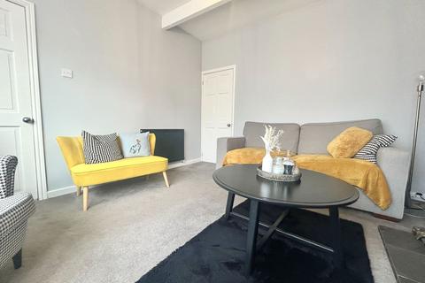 17 Gordon Avenue, Lanesfield, Wolverhampton, WV4 6PX