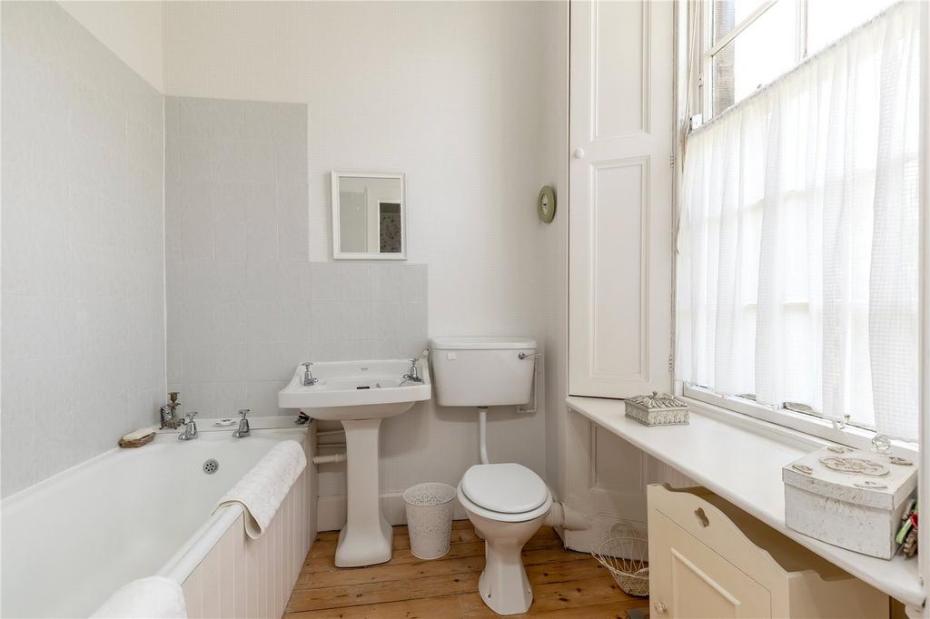 En Suite Bathroom